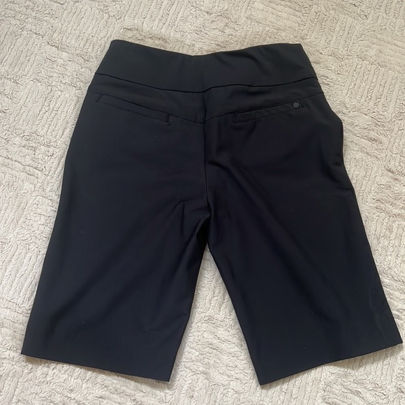 TAIL Mulligan pull on shorts in Onyx Black Size 6 EUC - Picture 7 of 16